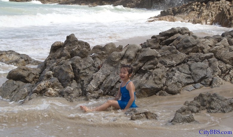 2012泰国清迈-曼谷-华欣-甲米-普吉-华欣-清迈3500公里自驾游之普吉Phuket芭东Patong海滩 ... ... ... ... . ... 2012泰国清迈-曼谷-华欣-甲米-普吉-华欣-清迈3500公里自驾游之普吉Phuket芭东Patong海滩 ... ... ... ... . ...