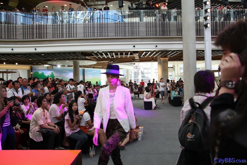 泰国清迈最大商场Promenada Resort Mall超级购物中心开业 泰国清迈最大商场Promenada Resort Mall超级购物中心开业