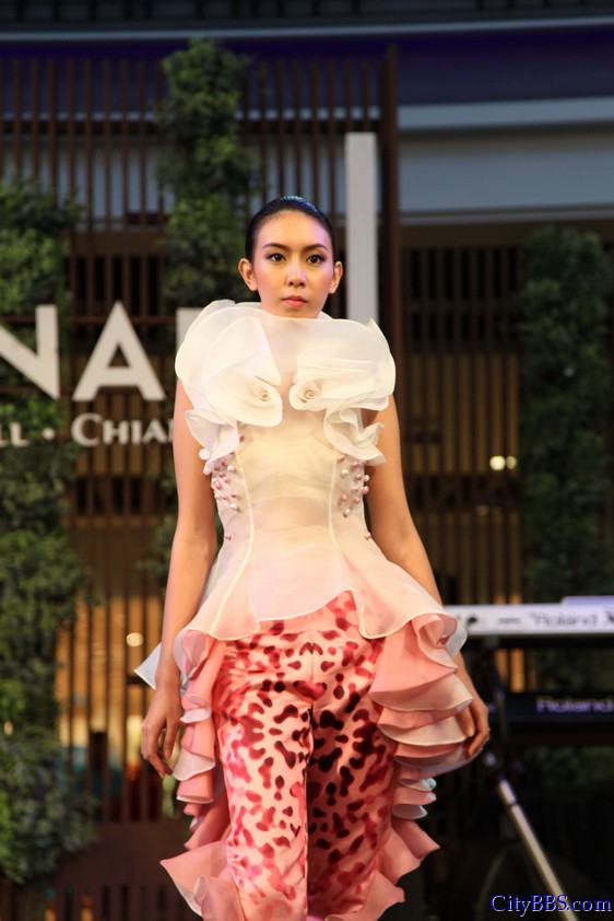 泰国清迈最大商场Promenada Resort Mall超级购物中心开业 泰国清迈最大商场Promenada Resort Mall超级购物中心开业