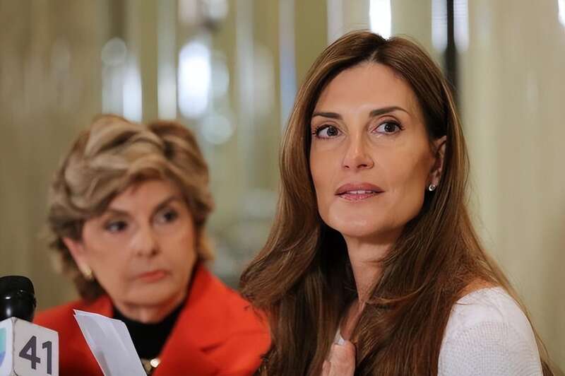 26名女子指控前总统特朗普行为不端 26名女子指控前总统特朗普行为不端